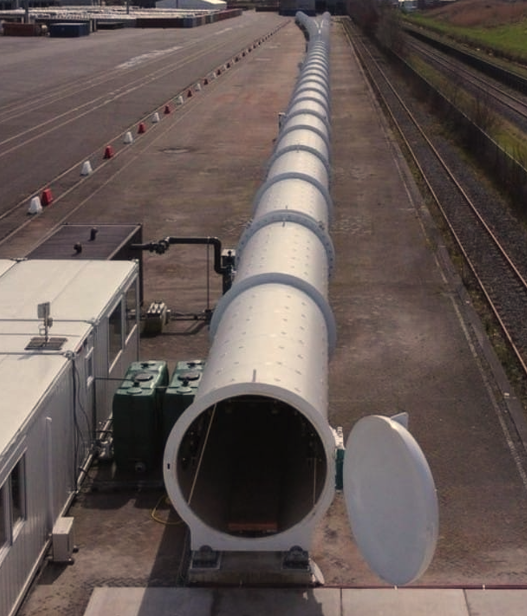 Een foto van een hyperloop testbuis.